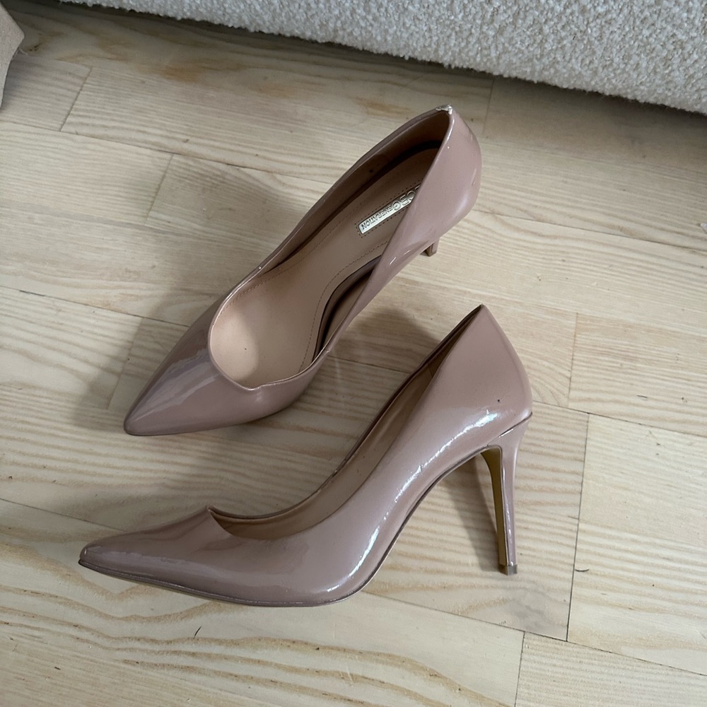 BCBG patent leather nude pumps